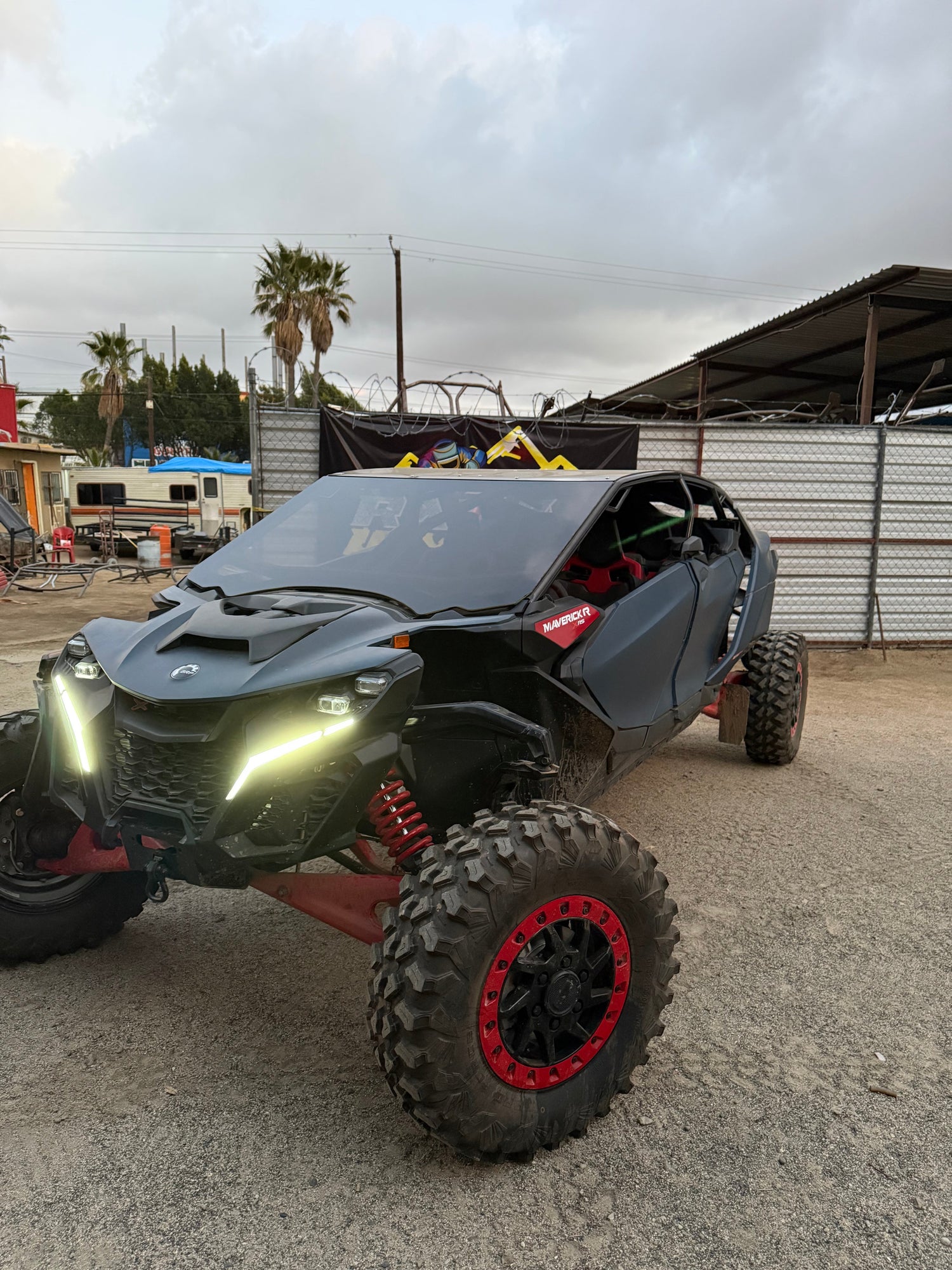 CANAM R